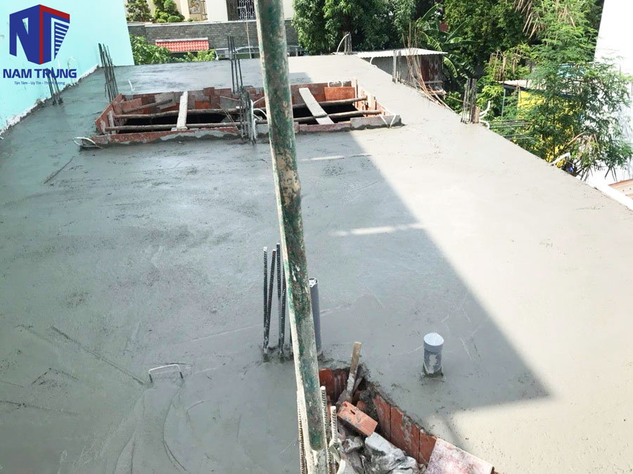 Xây nhà phố 5 tầng tân cổ điển nhà anh Hòa ở Quận 7