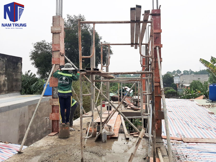 Thi công xây dựng nhà phố 3 tầng nhà chị Liễu ở Hóc Môn