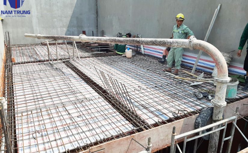 Cách xử lý an toàn và hiệu quả khi đổ bê tông gặp trời mưa
