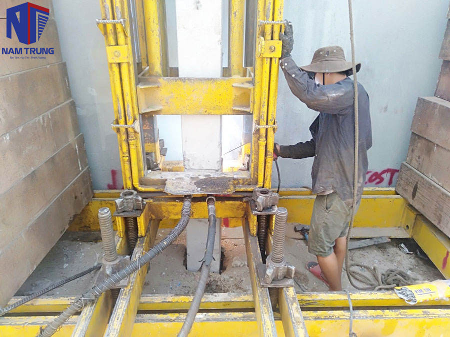 Xây nhà phố 3 tầng nhà anh Tường ở Nhà Bè