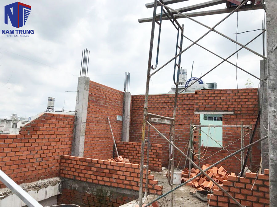 Thi công sửa nhà nâng tầng nhà anh Khoa