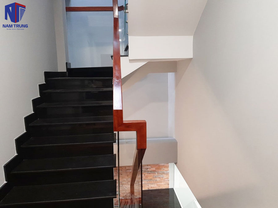 Thi công xây dựng nhà phố 1 trệt 2 lầu tum nhà anh Tiến Quận 12