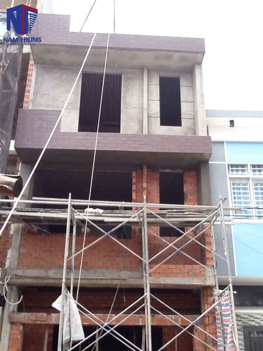 Thi công xây dựng nhà phố 1 trệt 2 lầu tum nhà anh Tiến Quận 12