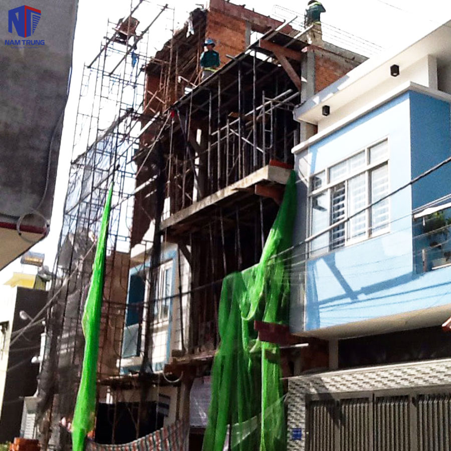 Thi công xây dựng nhà phố 1 trệt 2 lầu tum nhà anh Tiến Quận 12