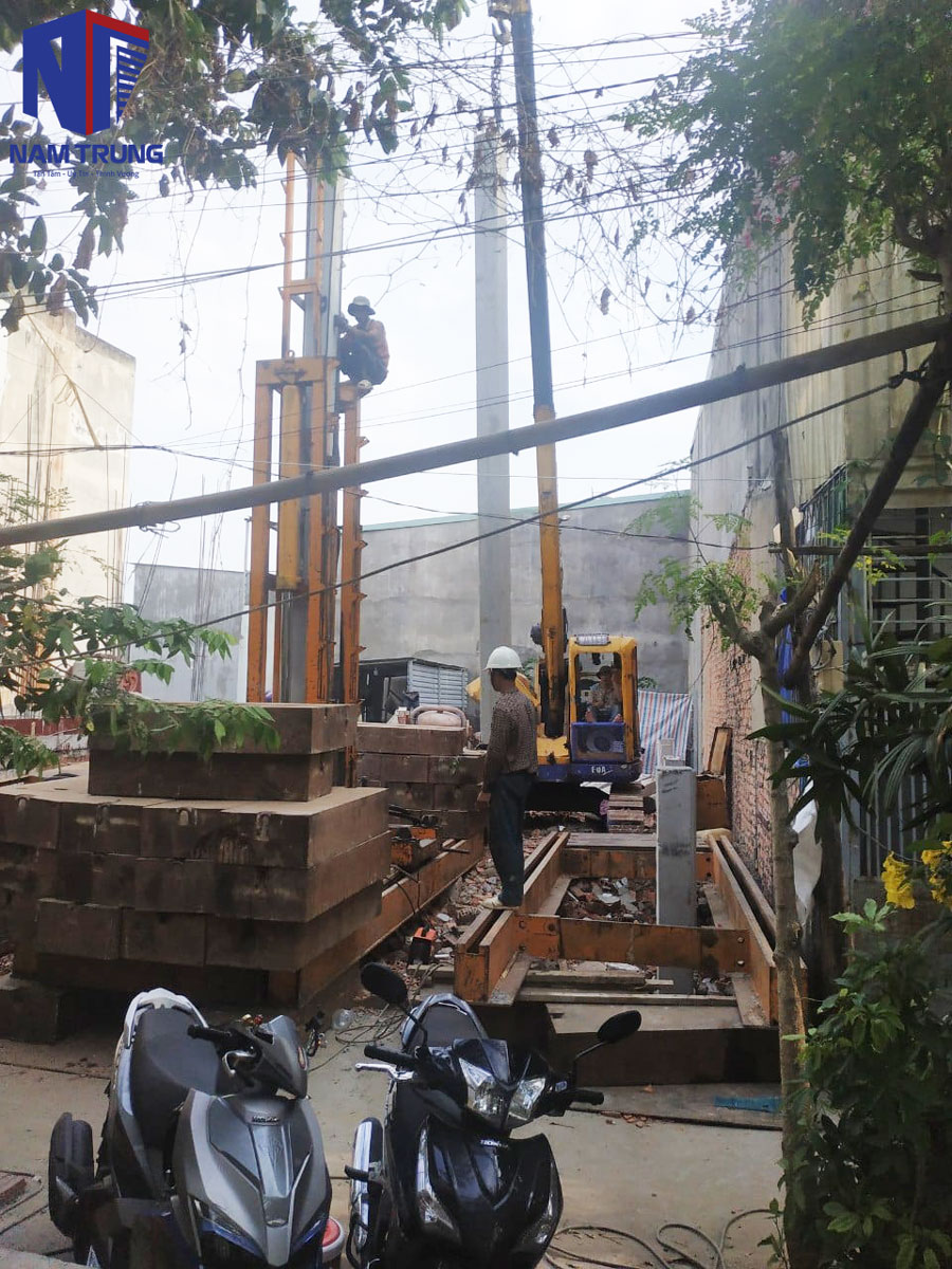 Qúa trình thi công xây nhà phần thô 1 trệt 2 lầu tum nhà chị Trâm Quận 12