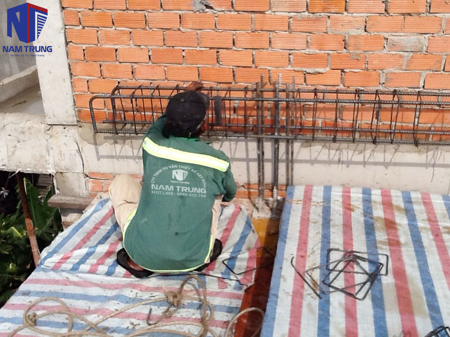 Qúa trình thi công xây nhà phần thô 1 trệt 2 lầu tum nhà chị Trâm Quận 12