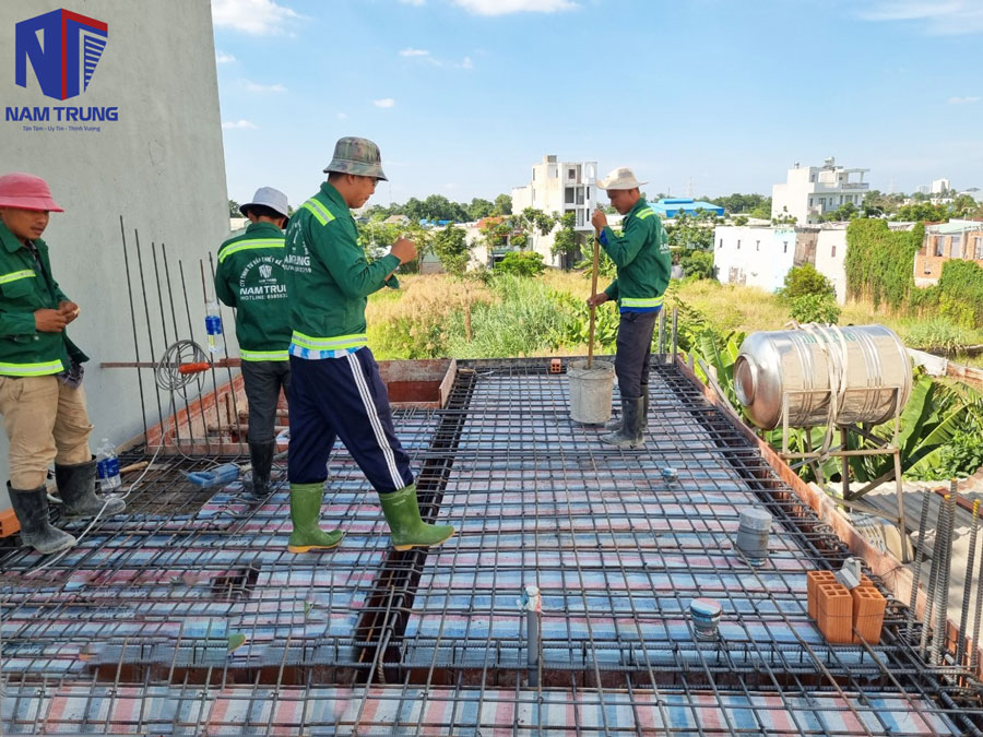 Đổ bê tông sàn nhà chị Lan Quận 12
