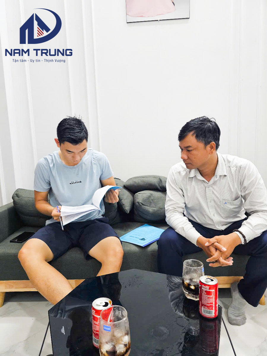 Ký hợp đồng xây dựng nhà phố 1 trệt 2 lầu sân thượng 4x12.5m nhà anh Tân ở Quận Bình Tân