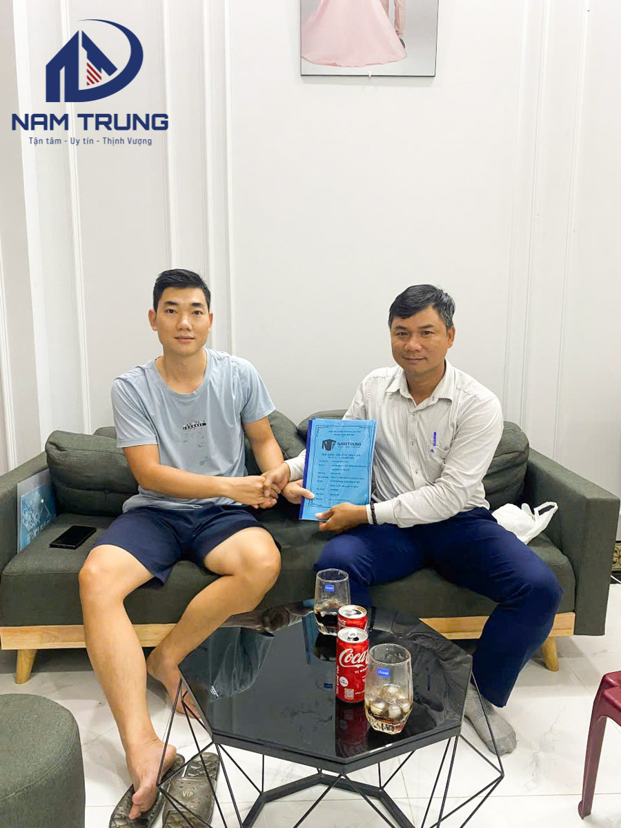 Ký hợp đồng xây dựng nhà phố 1 trệt 2 lầu sân thượng 4x12.5m nhà anh Tân ở Quận Bình Tân
