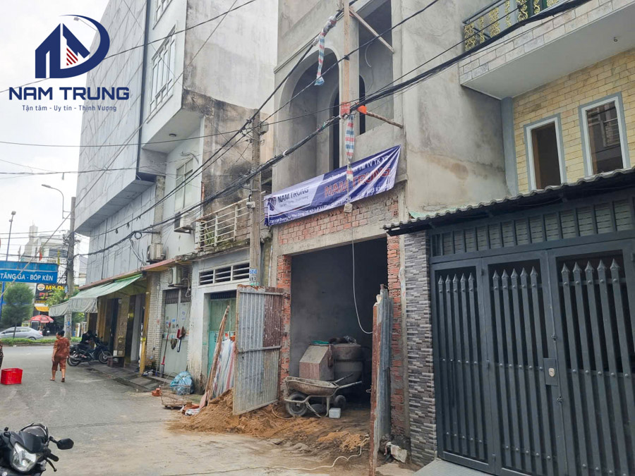 Thi công xây dựng nhà phố 1 trệt 2 lầu 4x15m nhà chị Hằng ở Quận Bình Tân