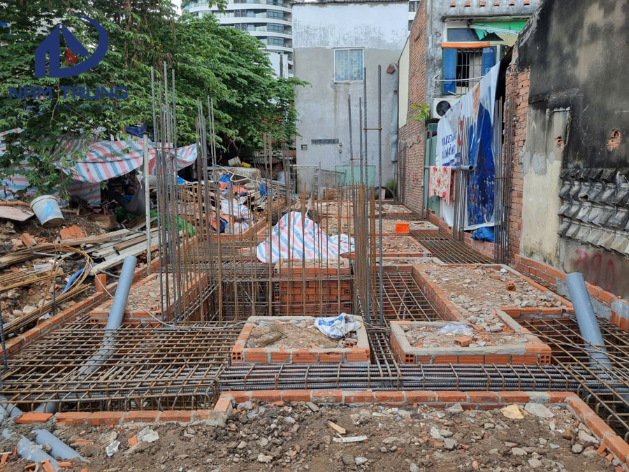 Thi công xây dựng nhà phố 1 trệt 1 lửng 3 lầu sân thượng anh tài ở Bình Thạnh