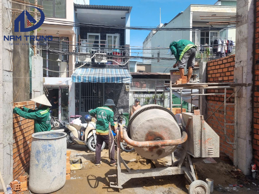 Thi công xây dựng nhà phố 1 trệt 1 lửng 3 lầu sân thượng anh tài ở Bình Thạnh
