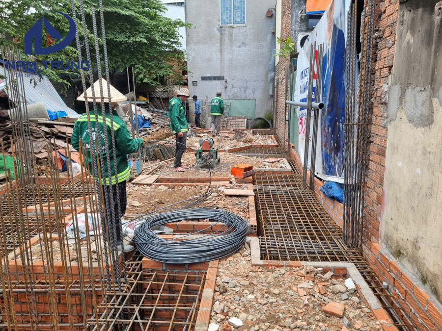 Thi công xây dựng nhà phố 1 trệt 1 lửng 3 lầu sân thượng anh tài ở Bình Thạnh