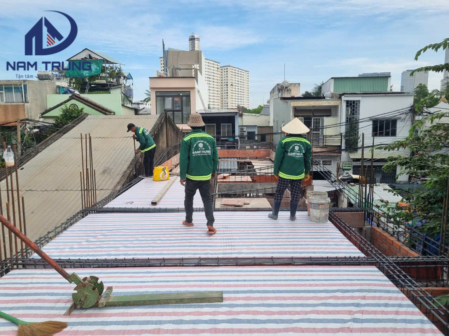 Thi công xây dựng nhà phố 1 trệt 1 lửng 3 lầu sân thượng anh tài ở Bình Thạnh