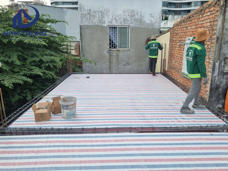 Thi công xây dựng nhà phố 1 trệt 1 lửng 3 lầu sân thượng anh tài ở Bình Thạnh