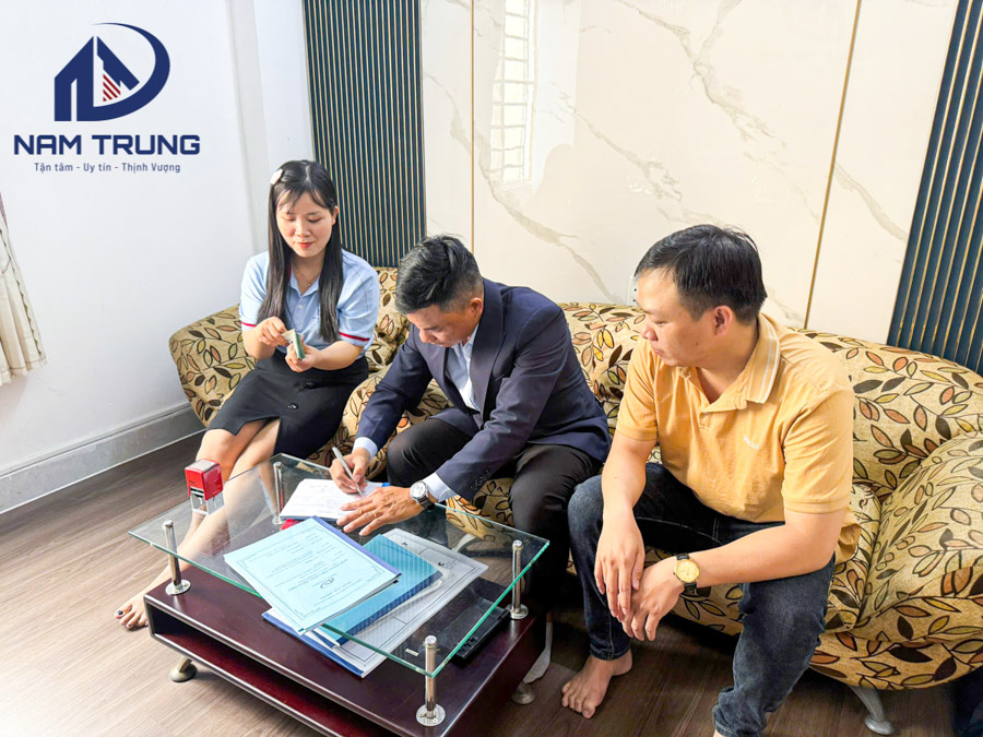 Xây Dựng Nam Trung ký liền 5 hợp đồng ngay ngày đầu