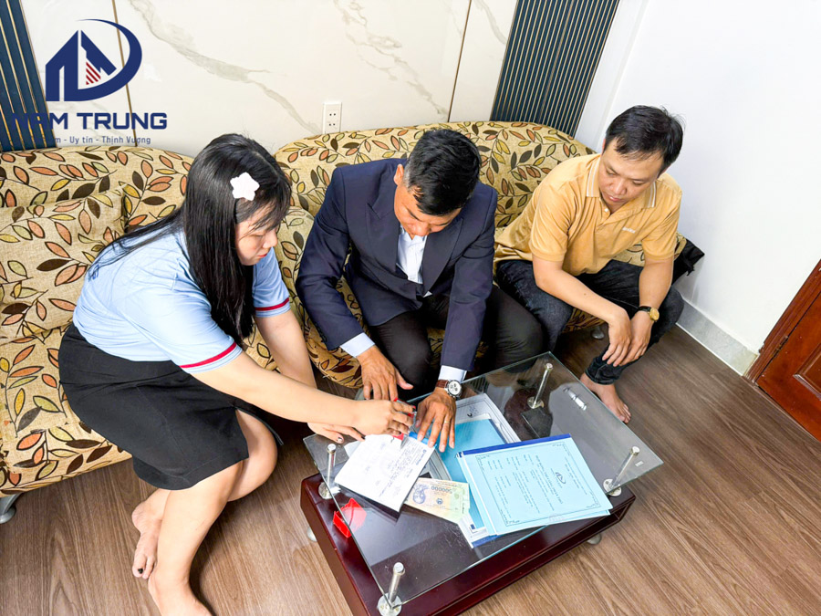 Xây Dựng Nam Trung ký liền 5 hợp đồng ngay ngày đầu