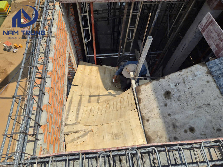 Thi công xây dựng biệt thự 3 tầng nhà anh Đá Quận 9 TPHCM