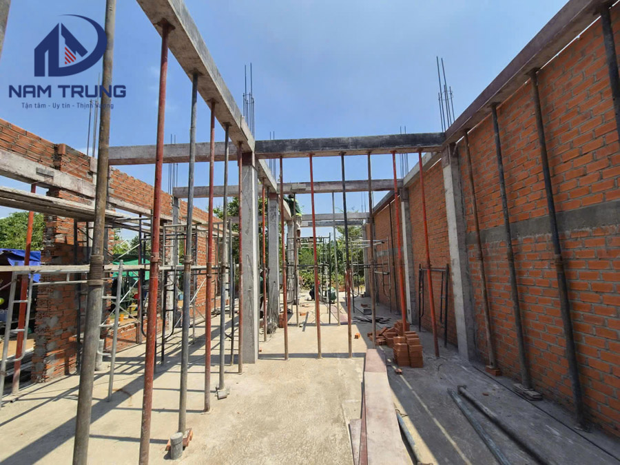 Thi công xây dựng biệt thự 3 tầng nhà anh Đá Quận 9 TPHCM