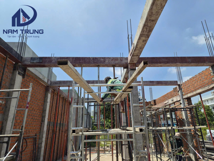 Thi công xây dựng biệt thự 3 tầng nhà anh Đá Quận 9 TPHCM