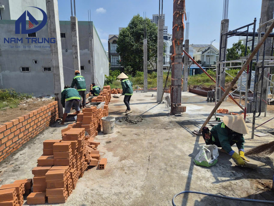 Thi công xây dựng biệt thự 3 tầng nhà anh Đá Quận 9 TPHCM