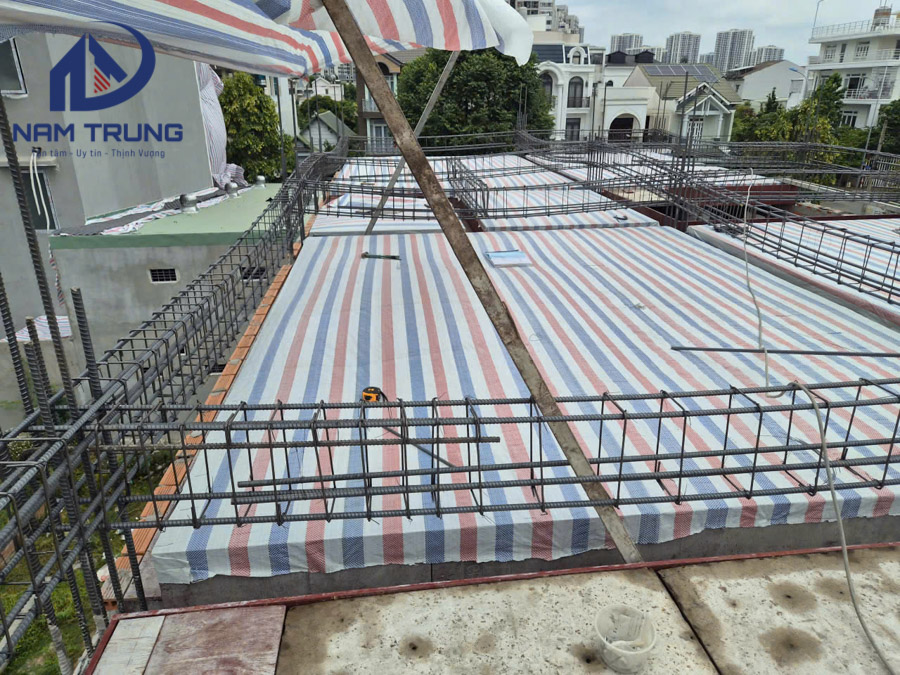 Thi công xây dựng biệt thự 3 tầng nhà anh Đá Quận 9 TPHCM