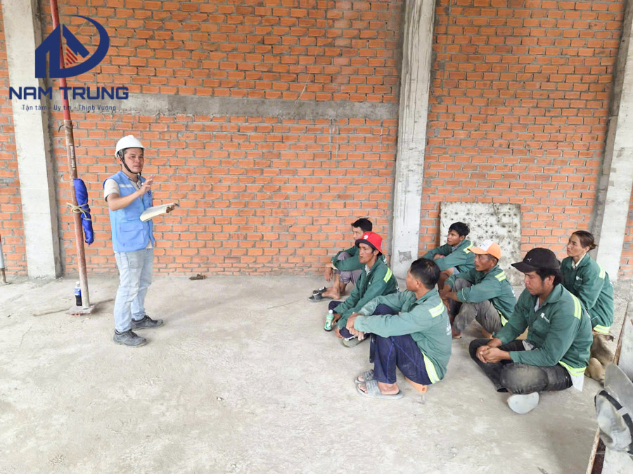 Thi công xây dựng biệt thự 3 tầng nhà anh Đá Quận 9 TPHCM