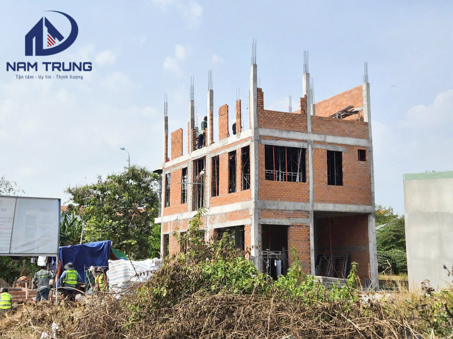 Thi công xây dựng biệt thự 3 tầng nhà anh Đá Quận 9 TPHCM