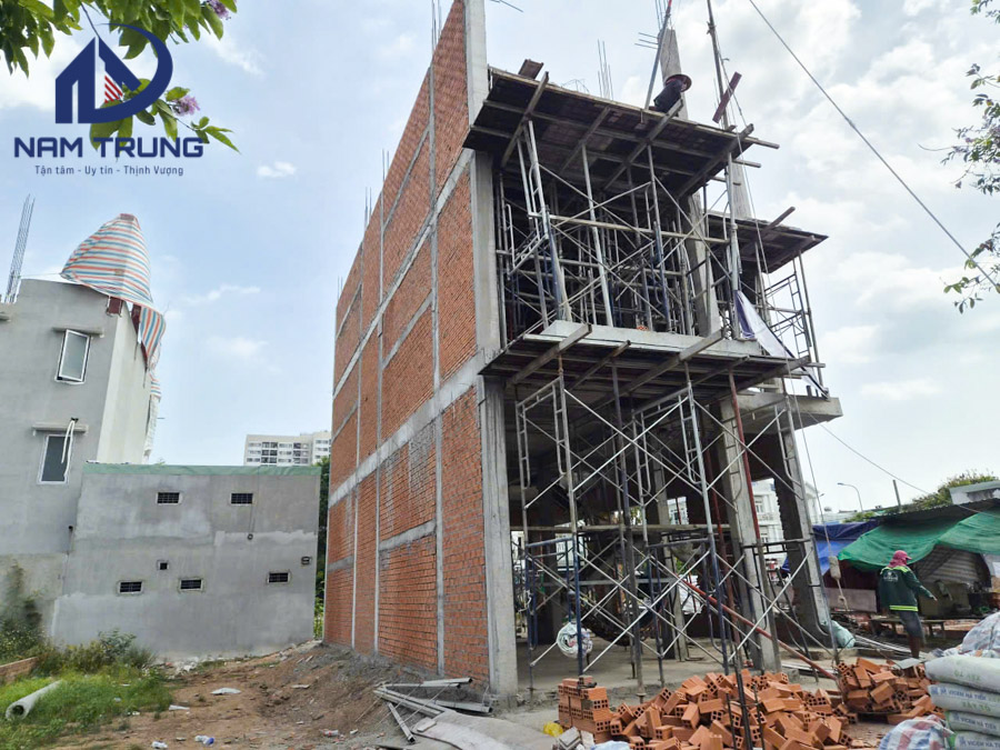 Thi công xây dựng biệt thự 3 tầng nhà anh Đá Quận 9 TPHCM