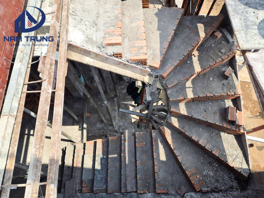 Thi công xây dựng biệt thự 3 tầng nhà anh Đá Quận 9 TPHCM