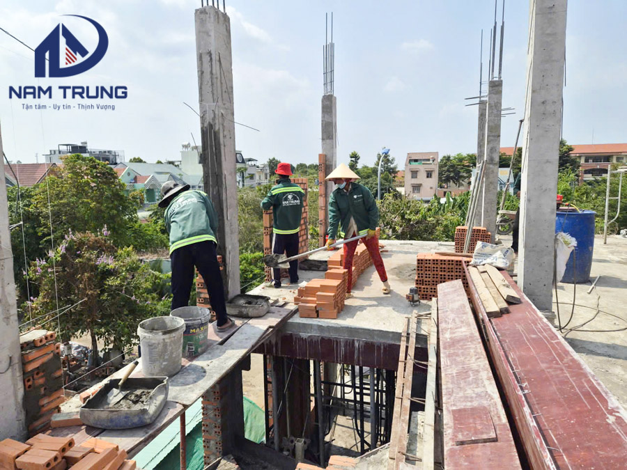 Thi công xây dựng biệt thự 3 tầng nhà anh Đá Quận 9 TPHCM