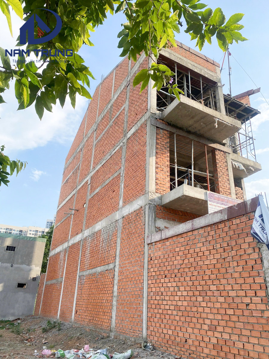 Thi công xây dựng biệt thự 3 tầng nhà anh Đá Quận 9 TPHCM