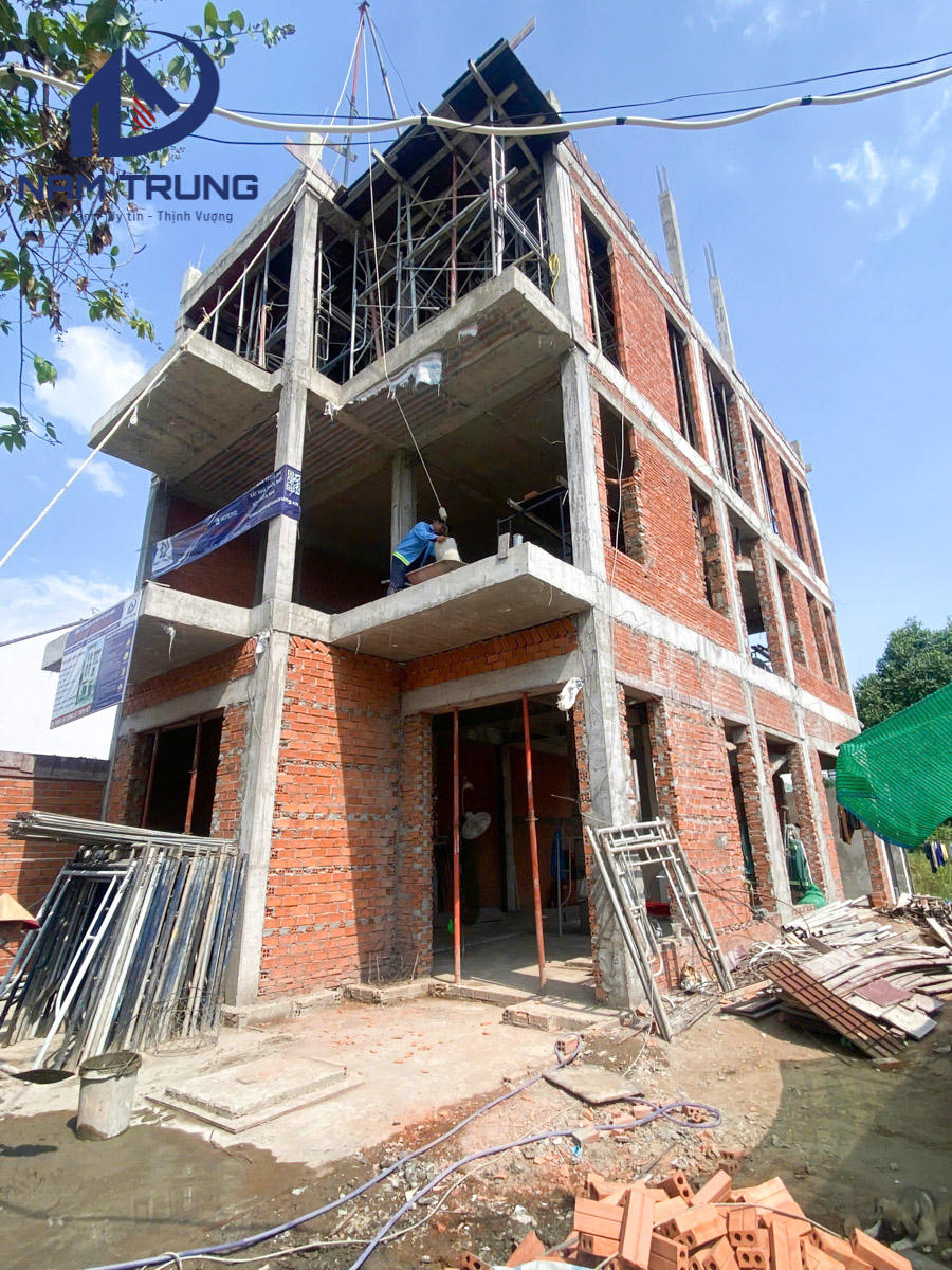 Thi công xây dựng biệt thự 3 tầng nhà anh Đá Quận 9 TPHCM