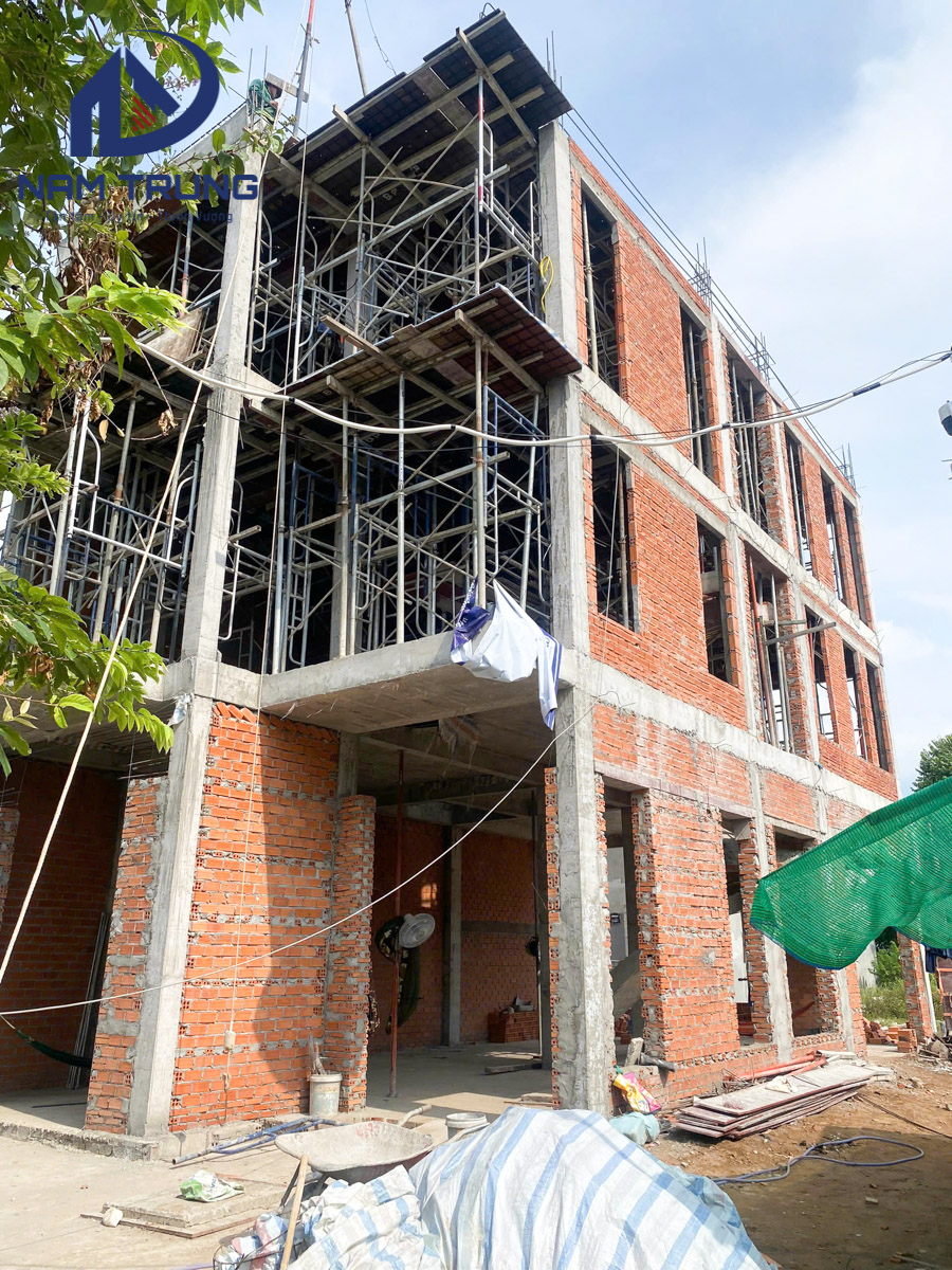 Thi công xây dựng biệt thự 3 tầng nhà anh Đá Quận 9 TPHCM