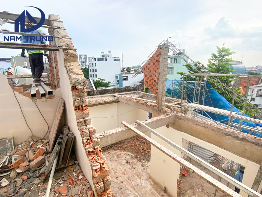 Thi công cải tạo nâng tầng và thay đổi mặt tiền nhà cho gia đình anh Hùng tại Gò Vấp