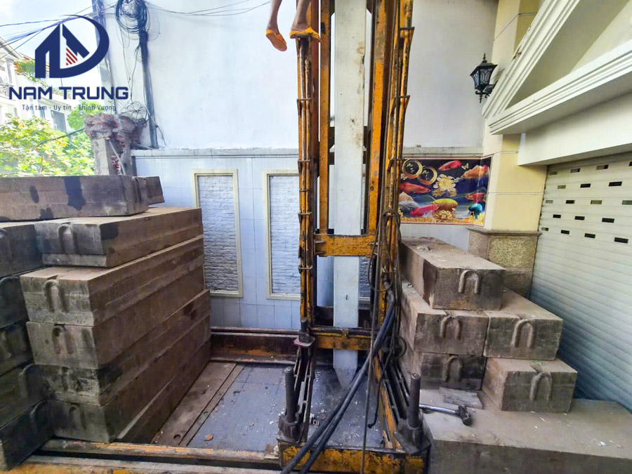 Thi công cải tạo nâng tầng và thay đổi mặt tiền nhà cho gia đình anh Hùng tại Gò Vấp
